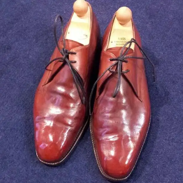 Vass with a lot of creasing...