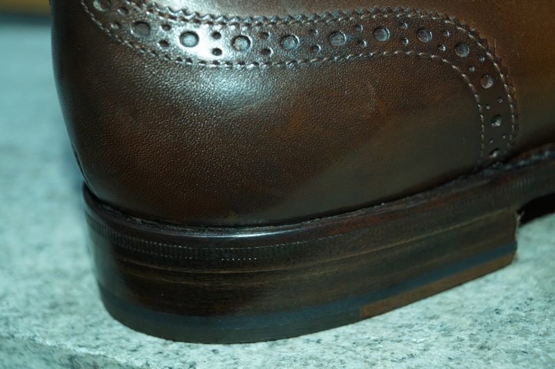 nice detailing on the heel