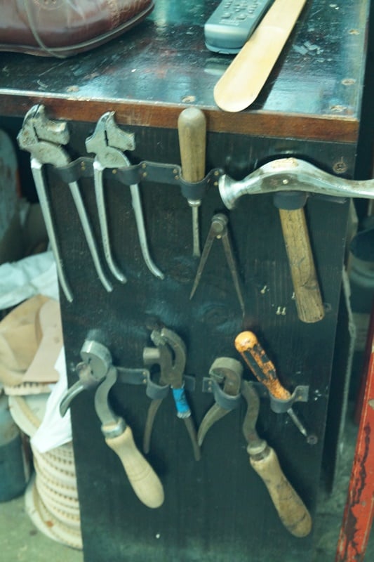 More tools, pincers/hammers etc....