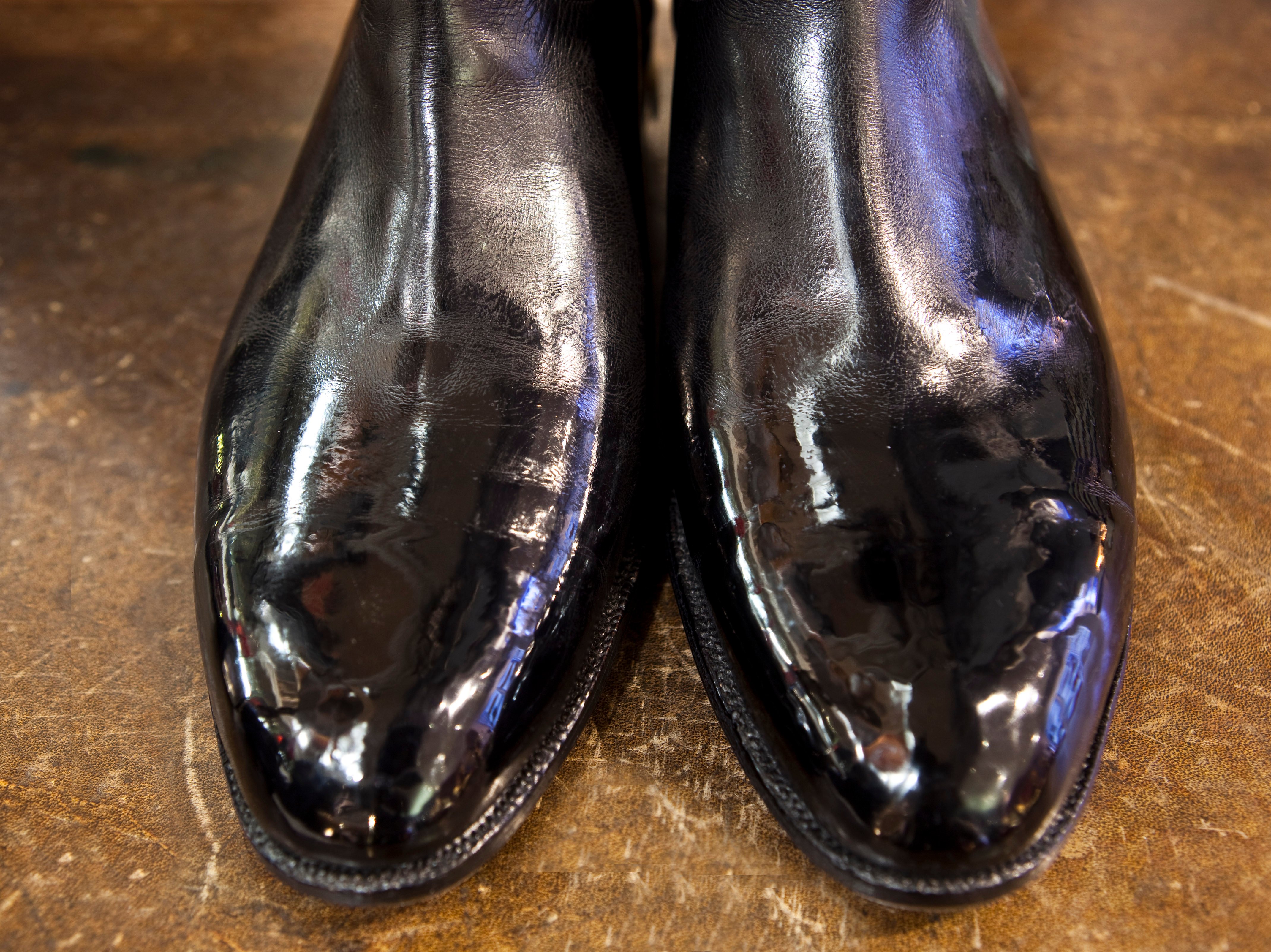 what makes leather shine