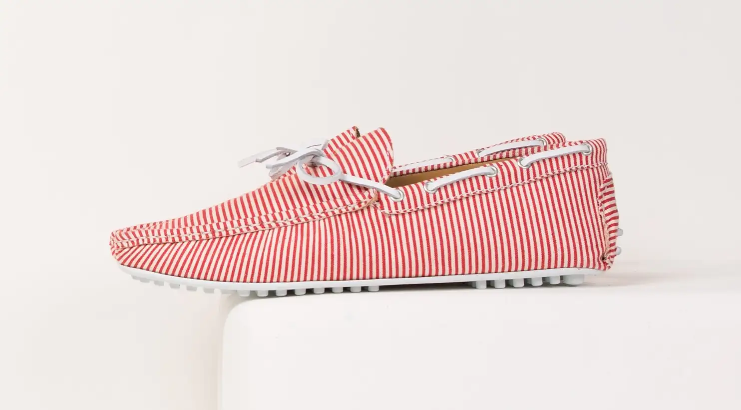 driving-loafers-blanc-rouge-le-gondolier
