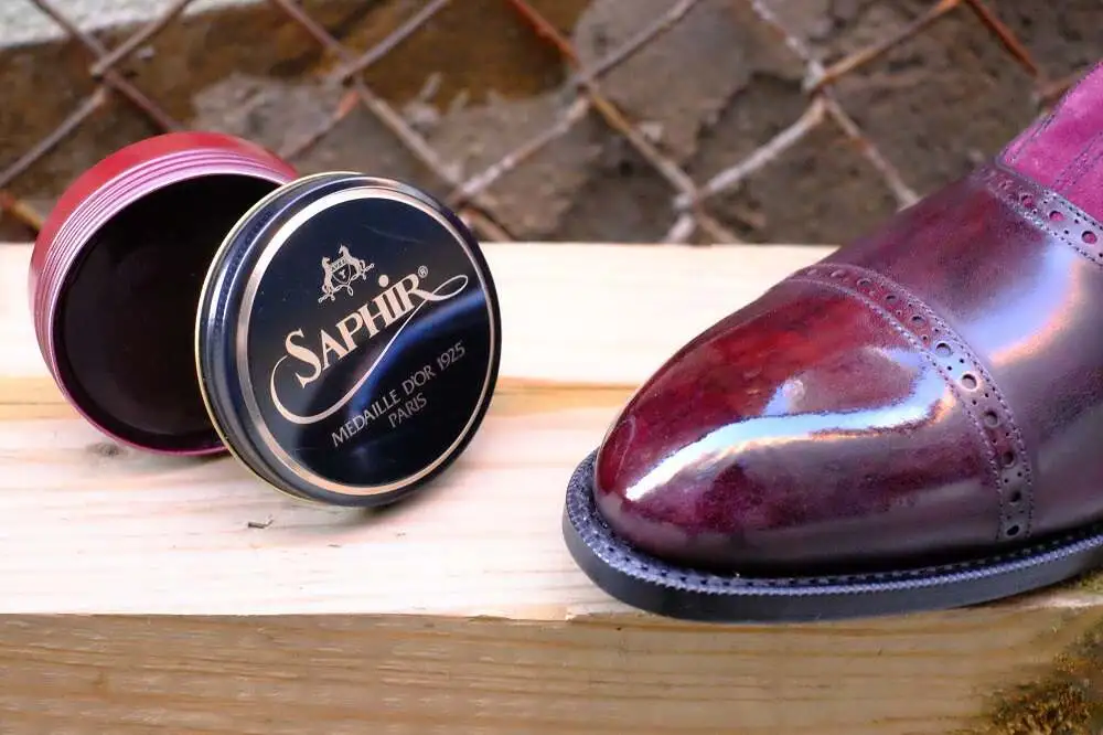 Black Shoe Shine With Sponge 75 Gram - Dollar Store-happymobile.vn