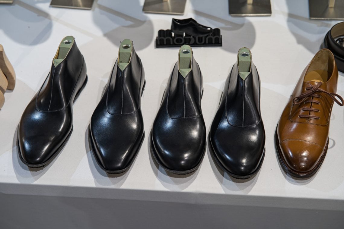 Examples of different last shapes from Modum Shoes.