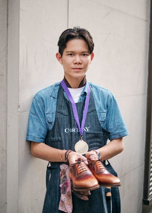Toan Junie, the world champion of shoe patina.