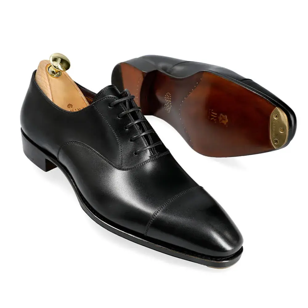 black oxfords Carmina Albaladejo Collection