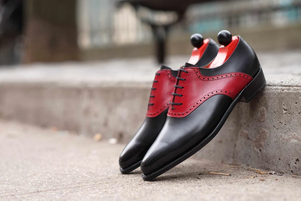 J.FitzPatrick Consolidation Sale black and red saddle oxfords