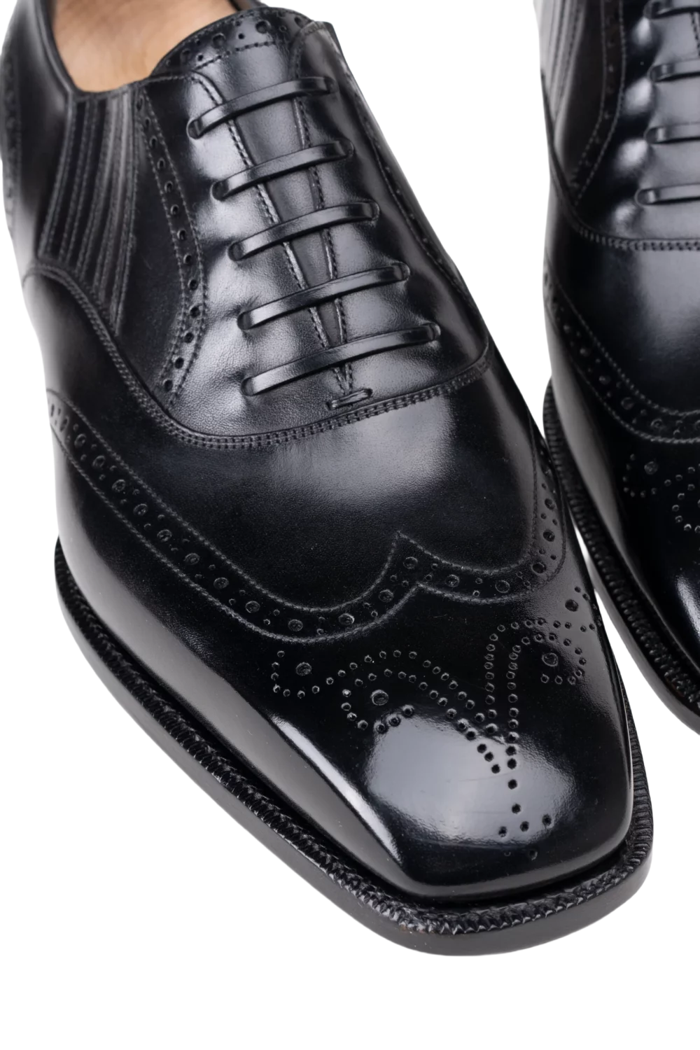 classic black full brogue from the Yearn Shoemaker Lazyman collection